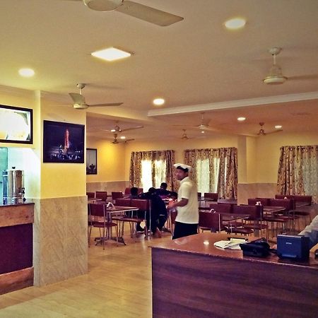 Hotel Mookambika Palace Kolluru Eksteriør bilde