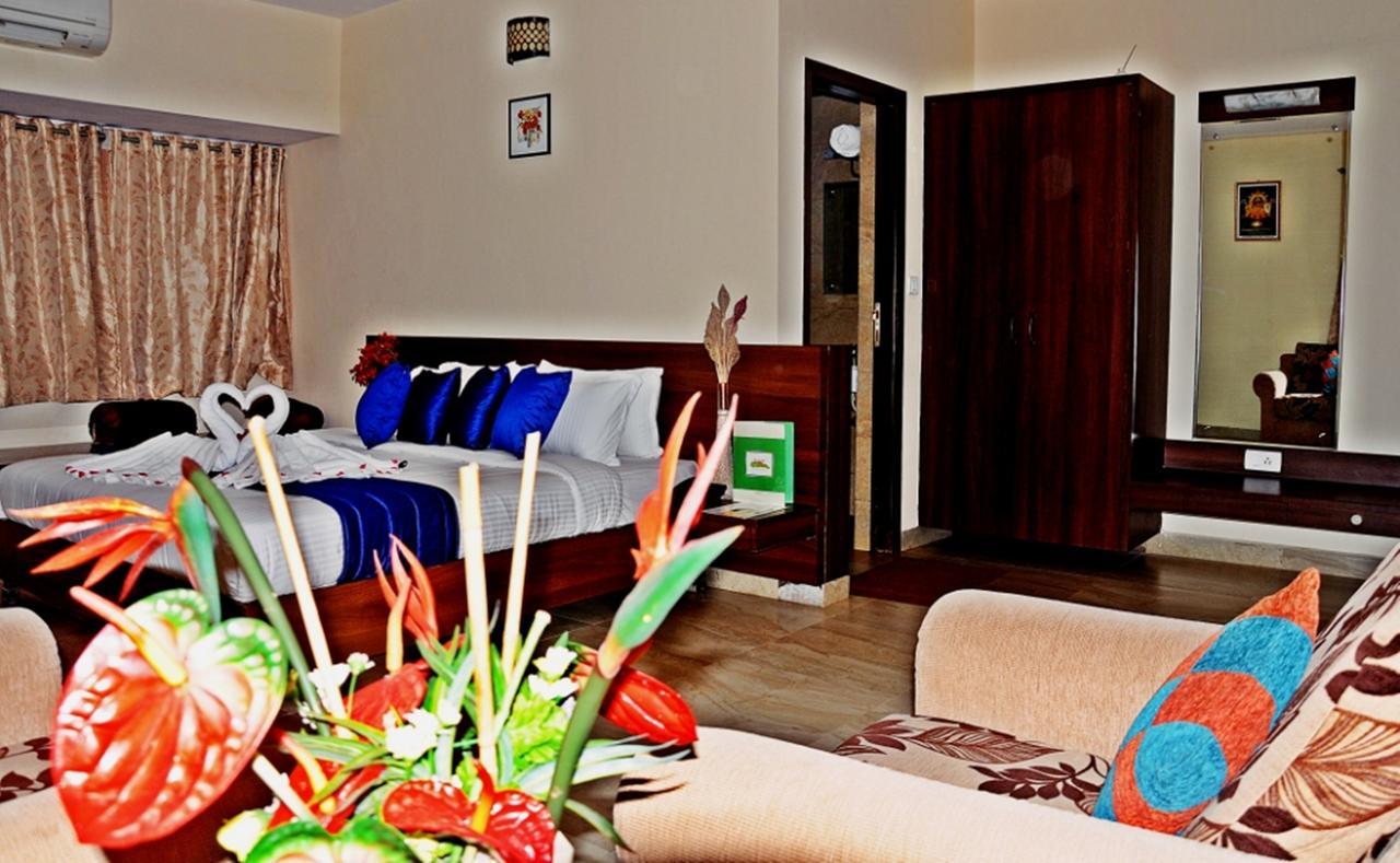 Hotel Mookambika Palace Kolluru Eksteriør bilde