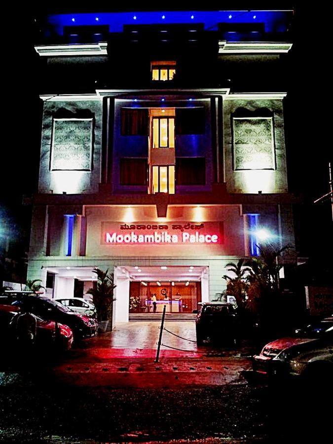 Hotel Mookambika Palace Kolluru Eksteriør bilde