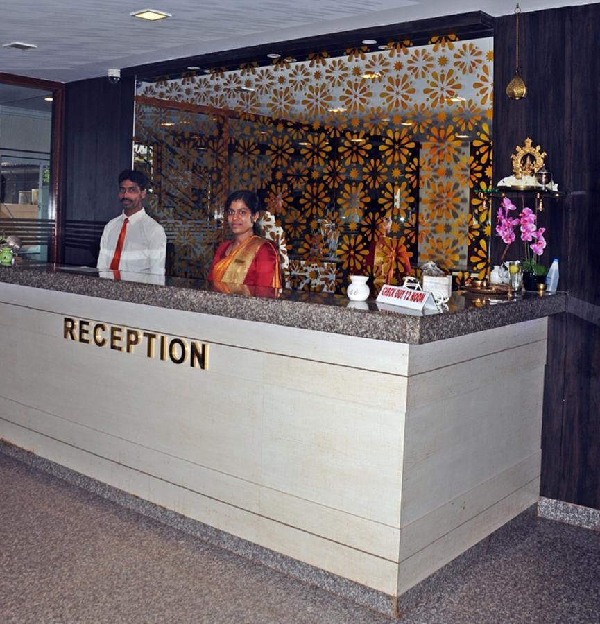 Hotel Mookambika Palace Kolluru Eksteriør bilde
