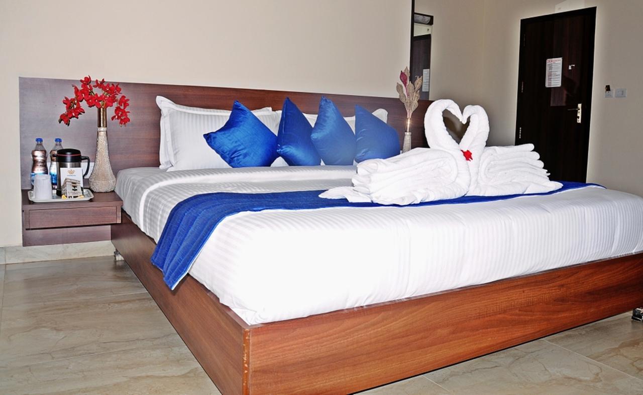 Hotel Mookambika Palace Kolluru Eksteriør bilde